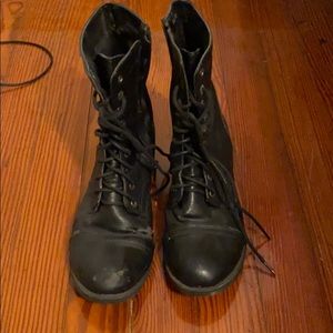Combat boots